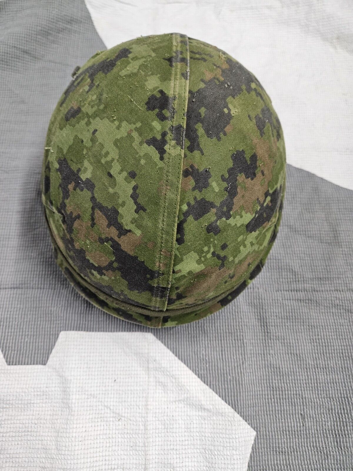 Canadian Army Cg634 Helmet With Cover Cadpat