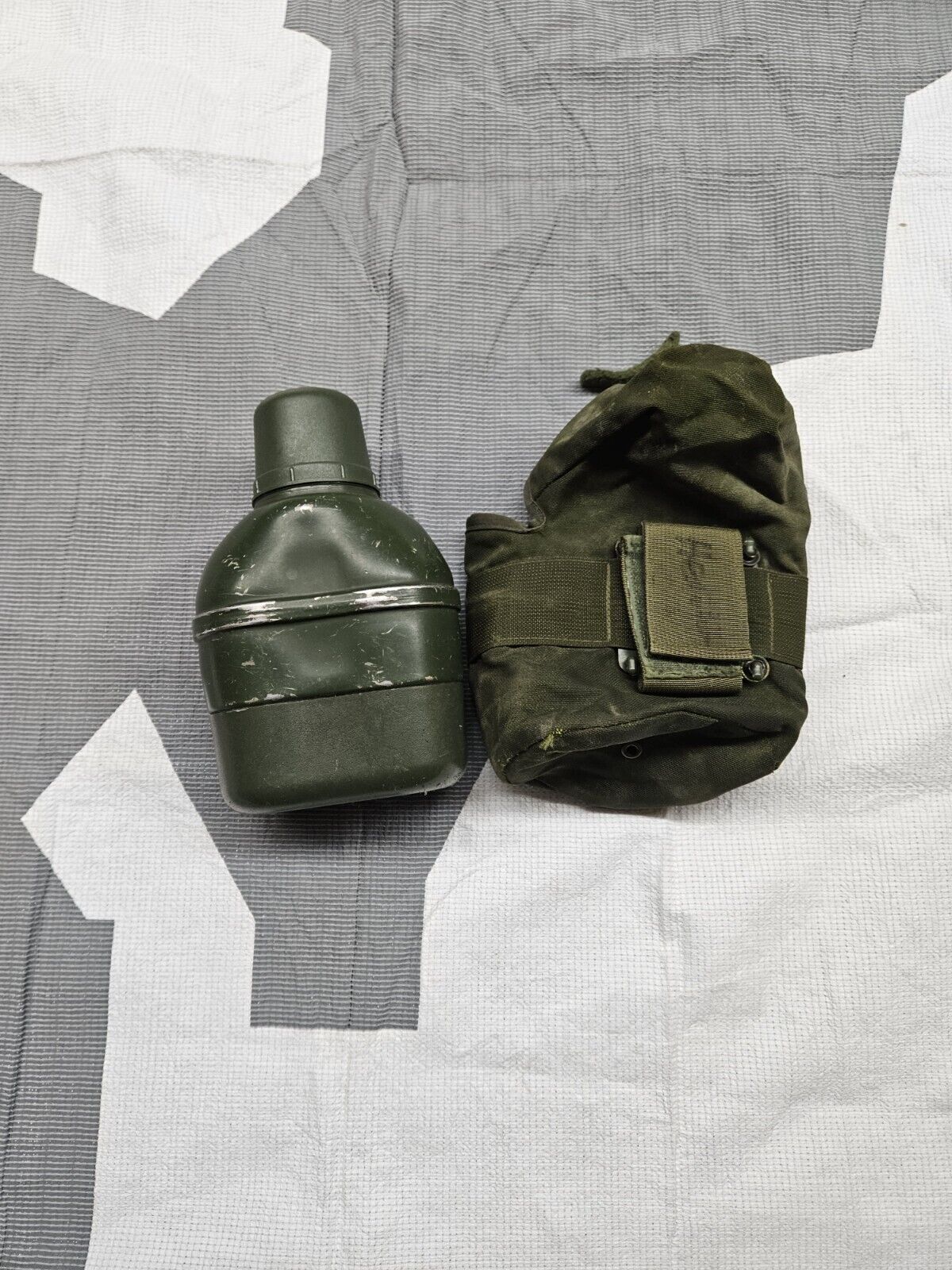 Canadian Army P82 Thermos