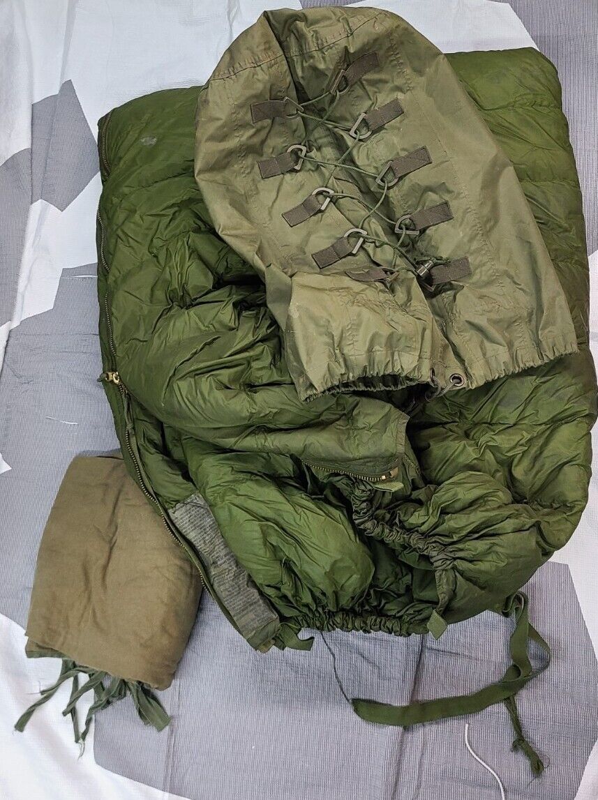 Canadian Force sleeping bag 3 piece