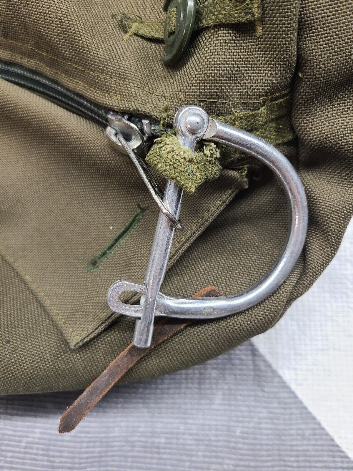 Canadian Army Dufle Bag Lock