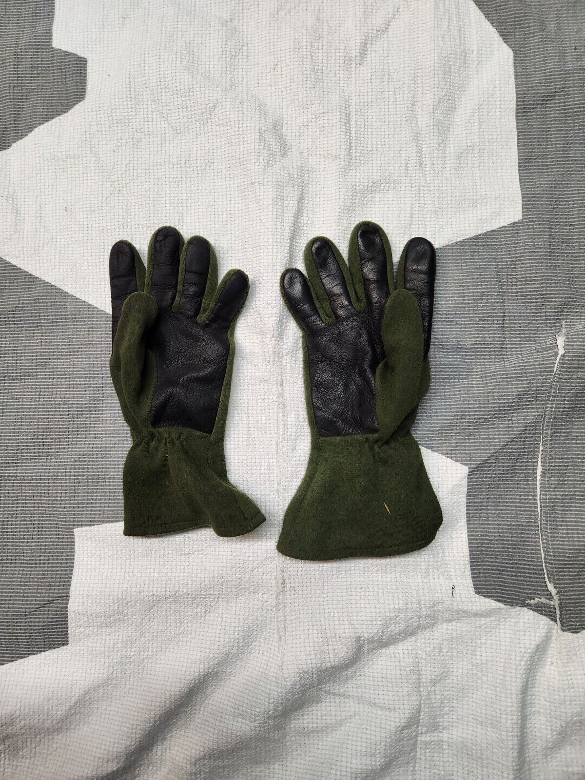 Canadian Army cvc Gloves small