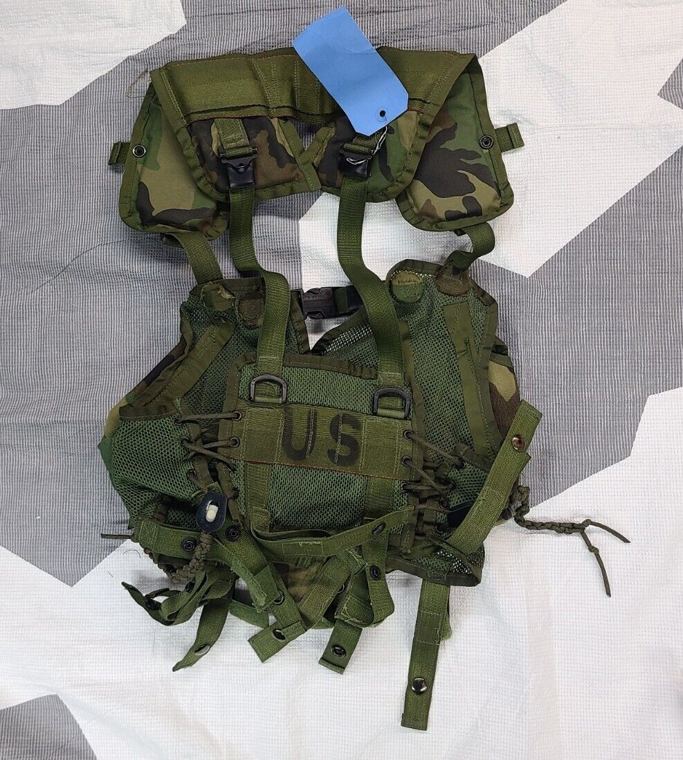 Us army load bearing vest woodland