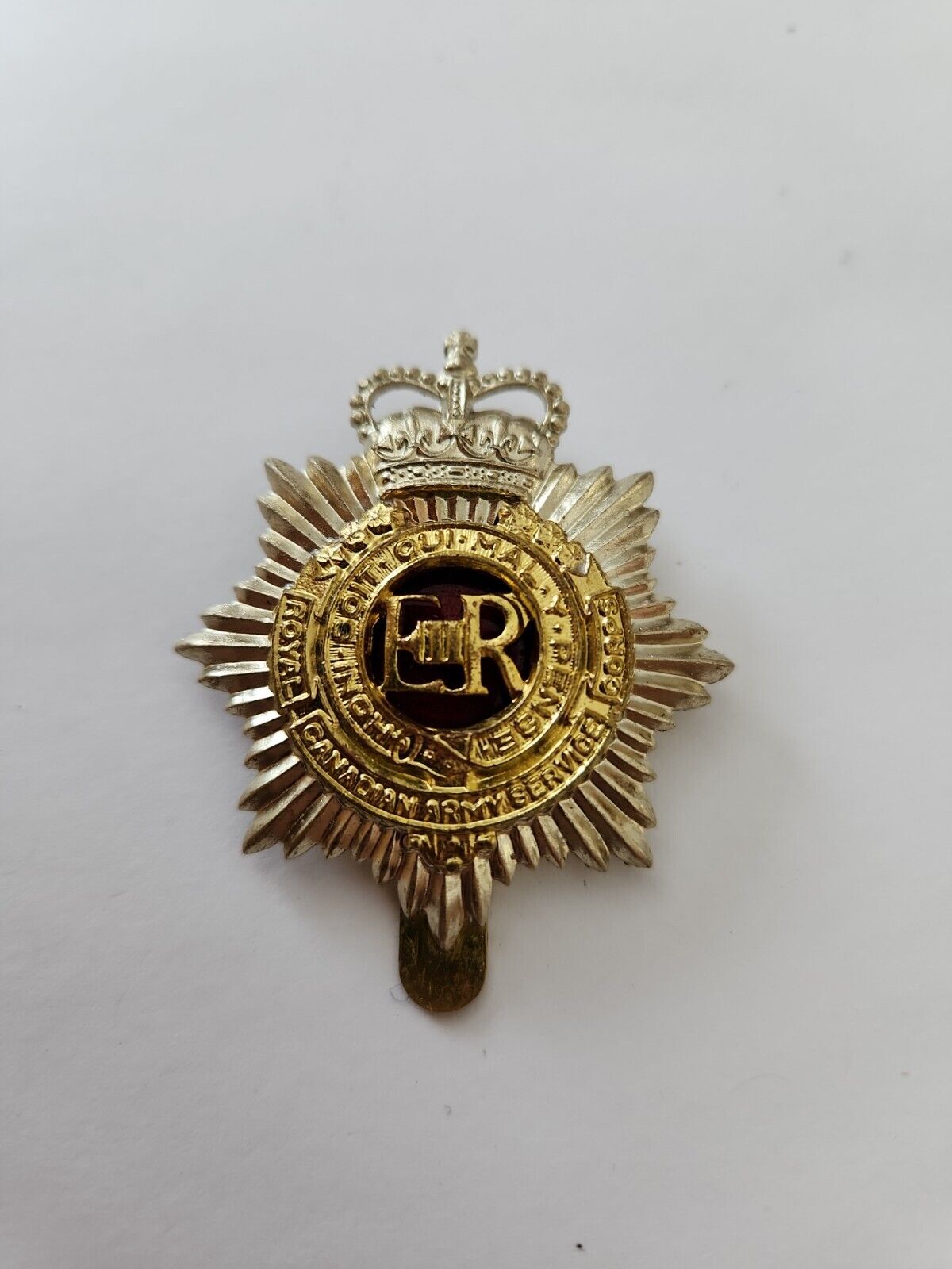 Canadian Army Cap Badge