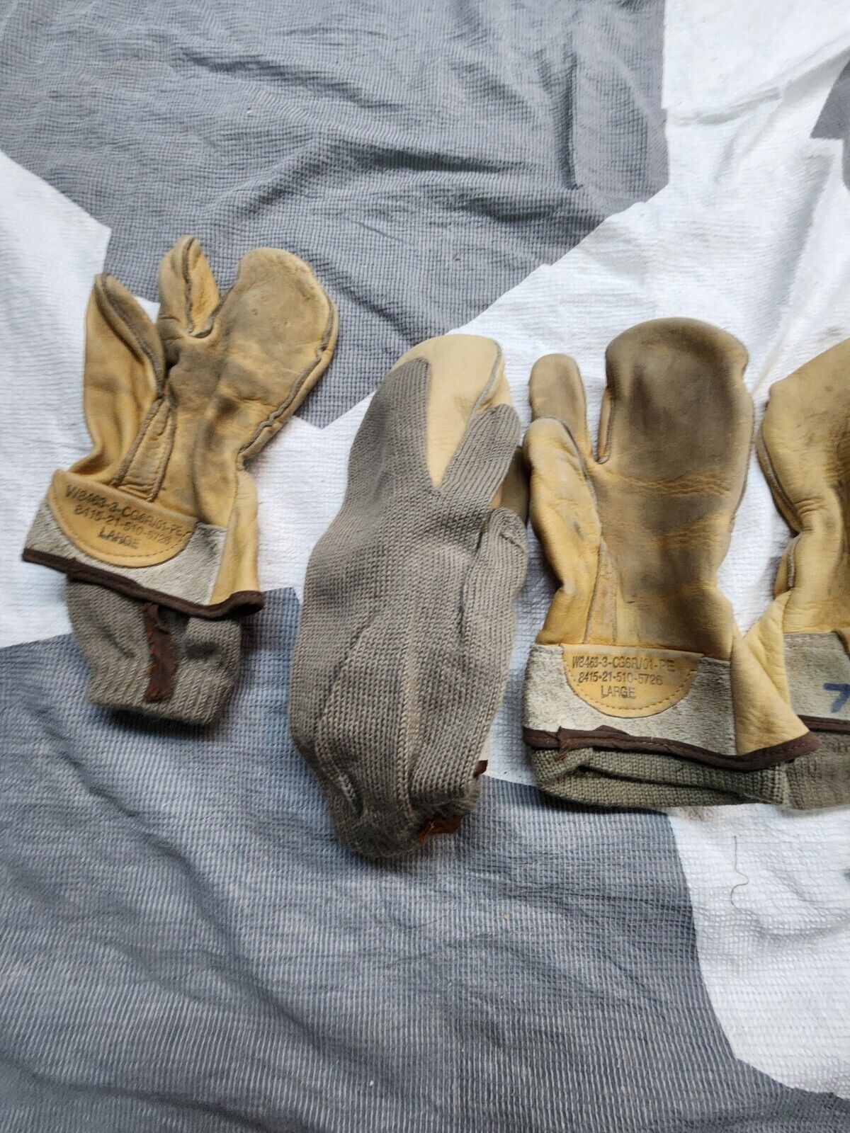 Canadian Army Gloves