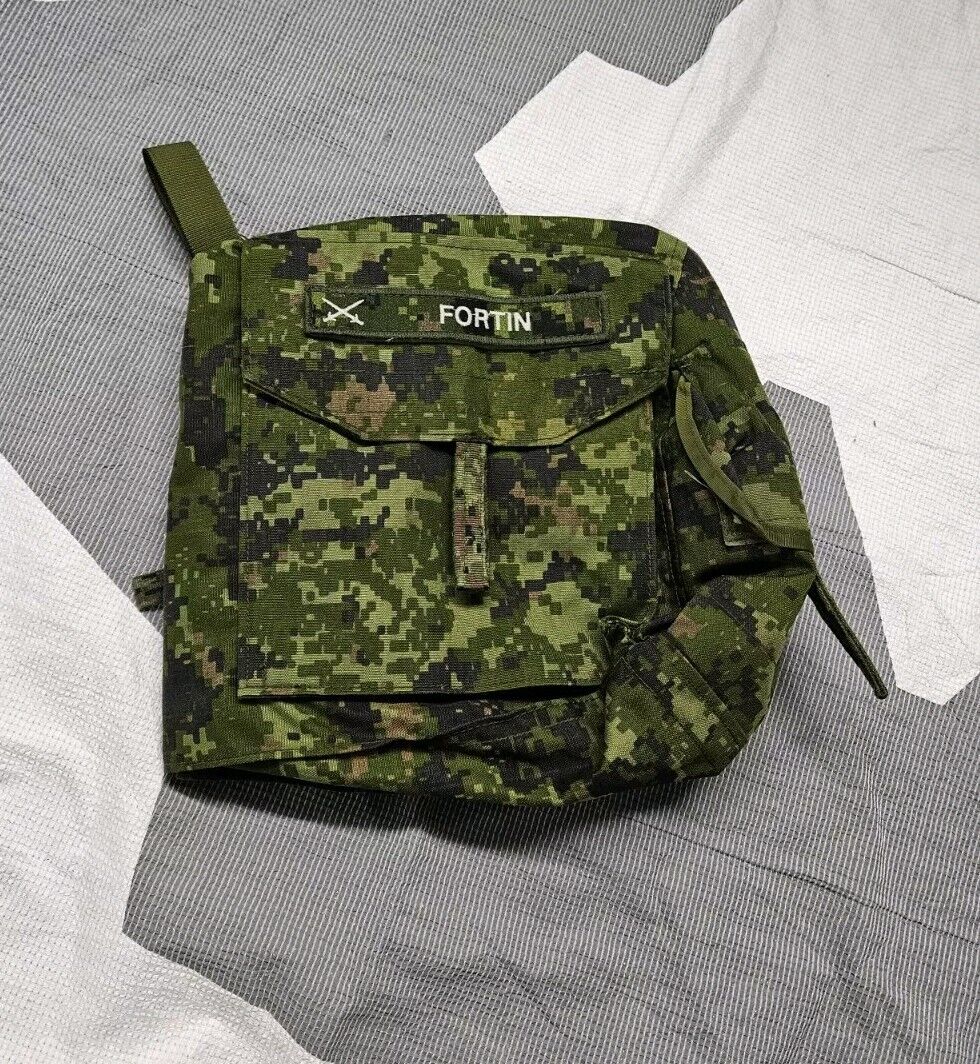 Canadian Army C4 Gas Mask Pouch Cadpat